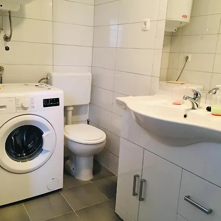 Apartament Nicely Decorated Silver